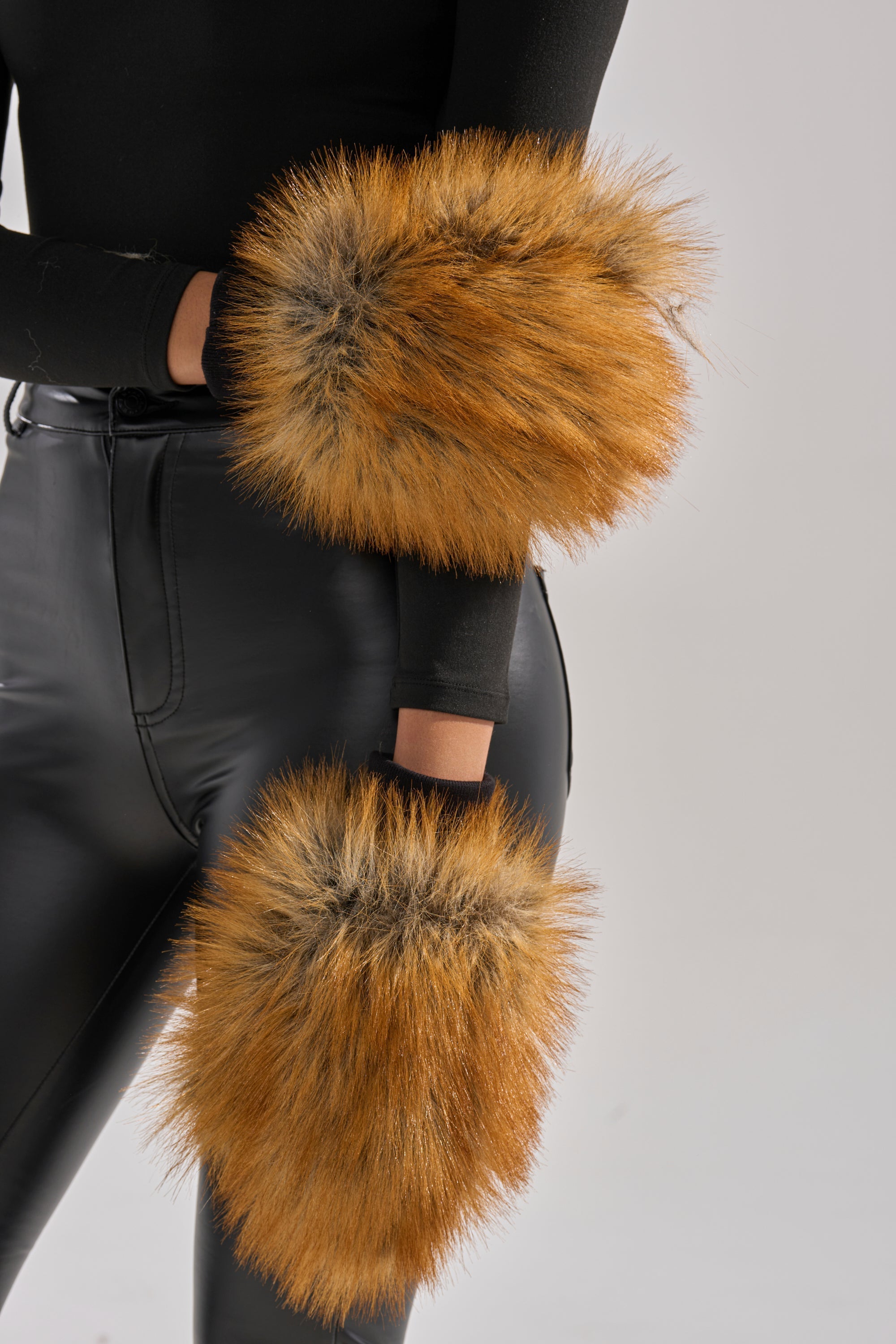 REALLY LIKE THAT FAUX FUR MITTENS
