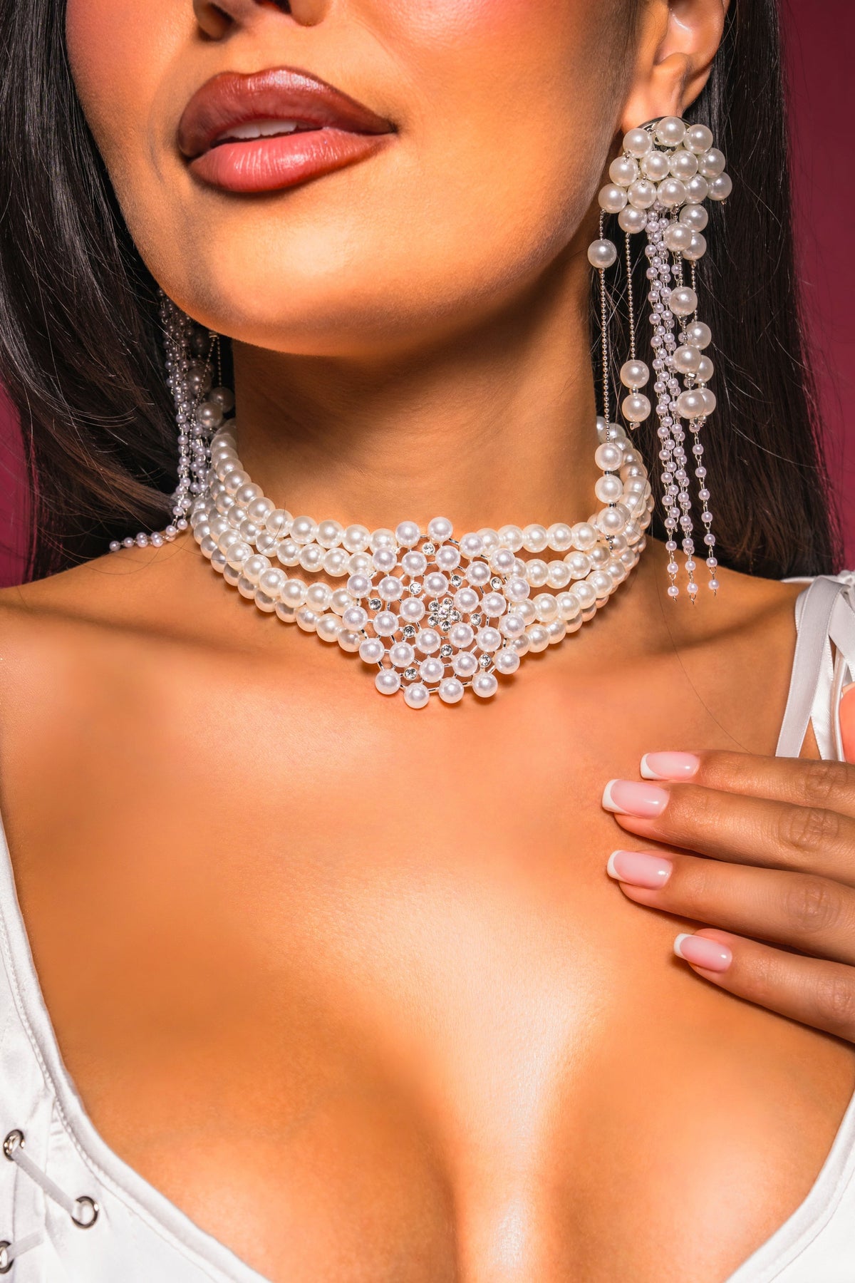 TRULY PEARL CHOKER