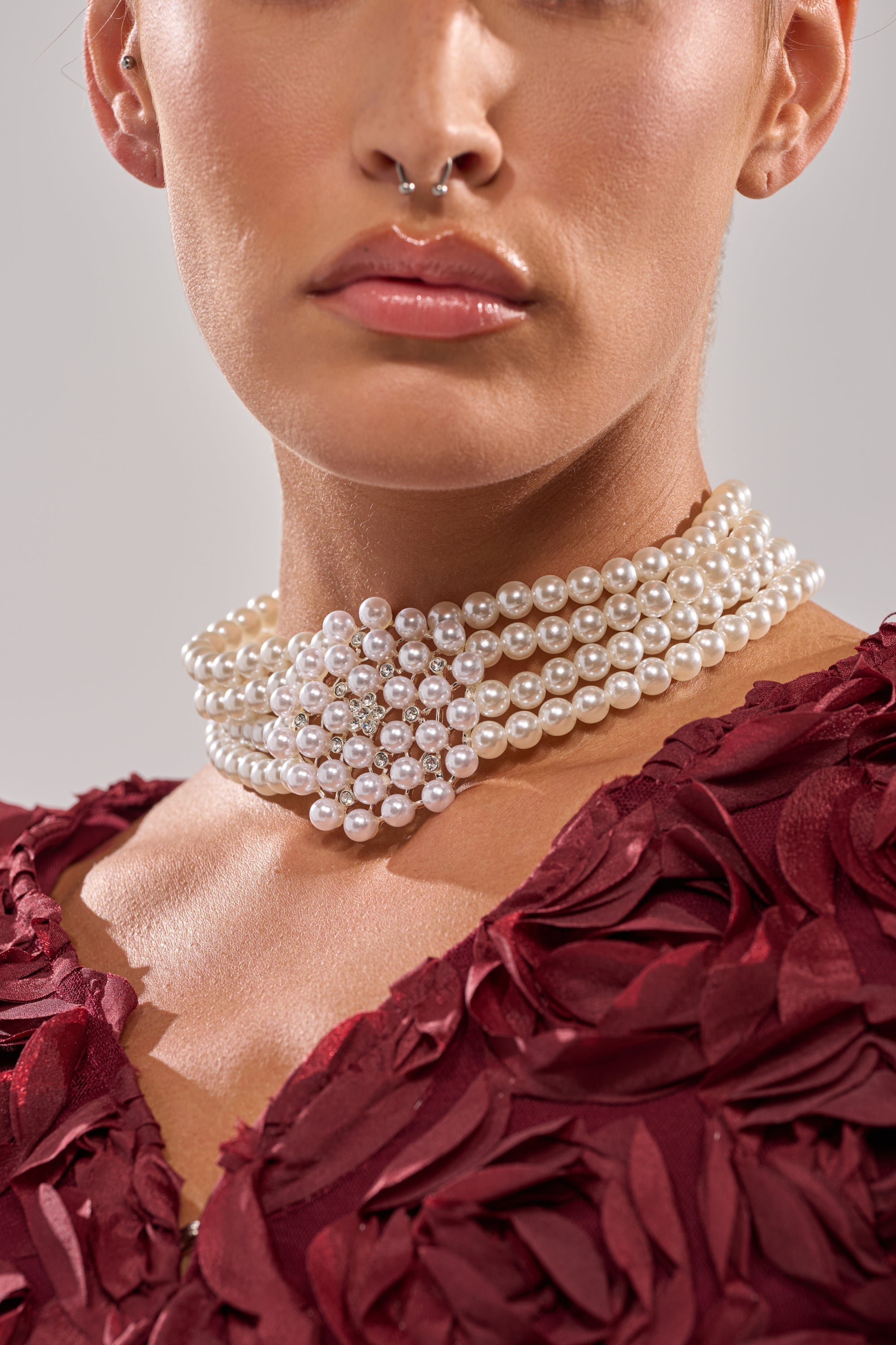 TRULY PEARL CHOKER