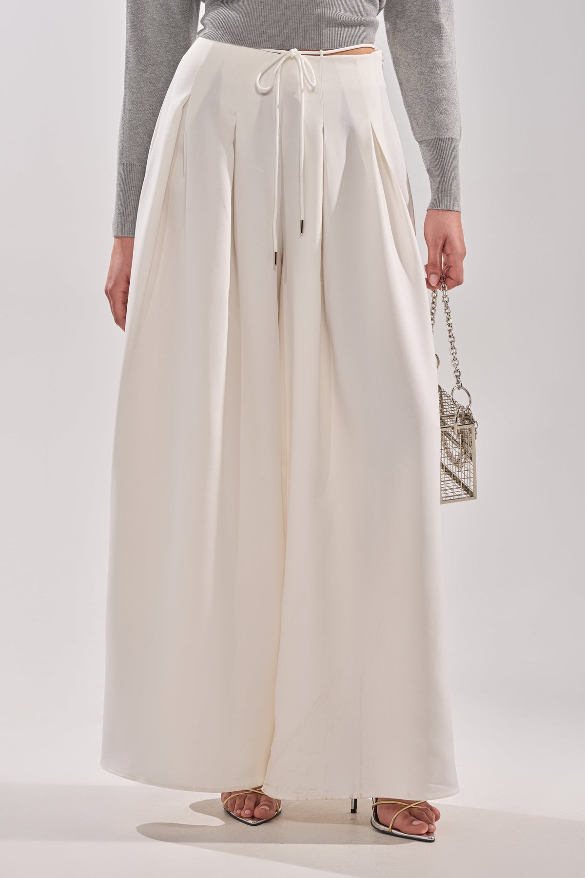GLORIOUS PLEATED WIDE LEG TROUSER