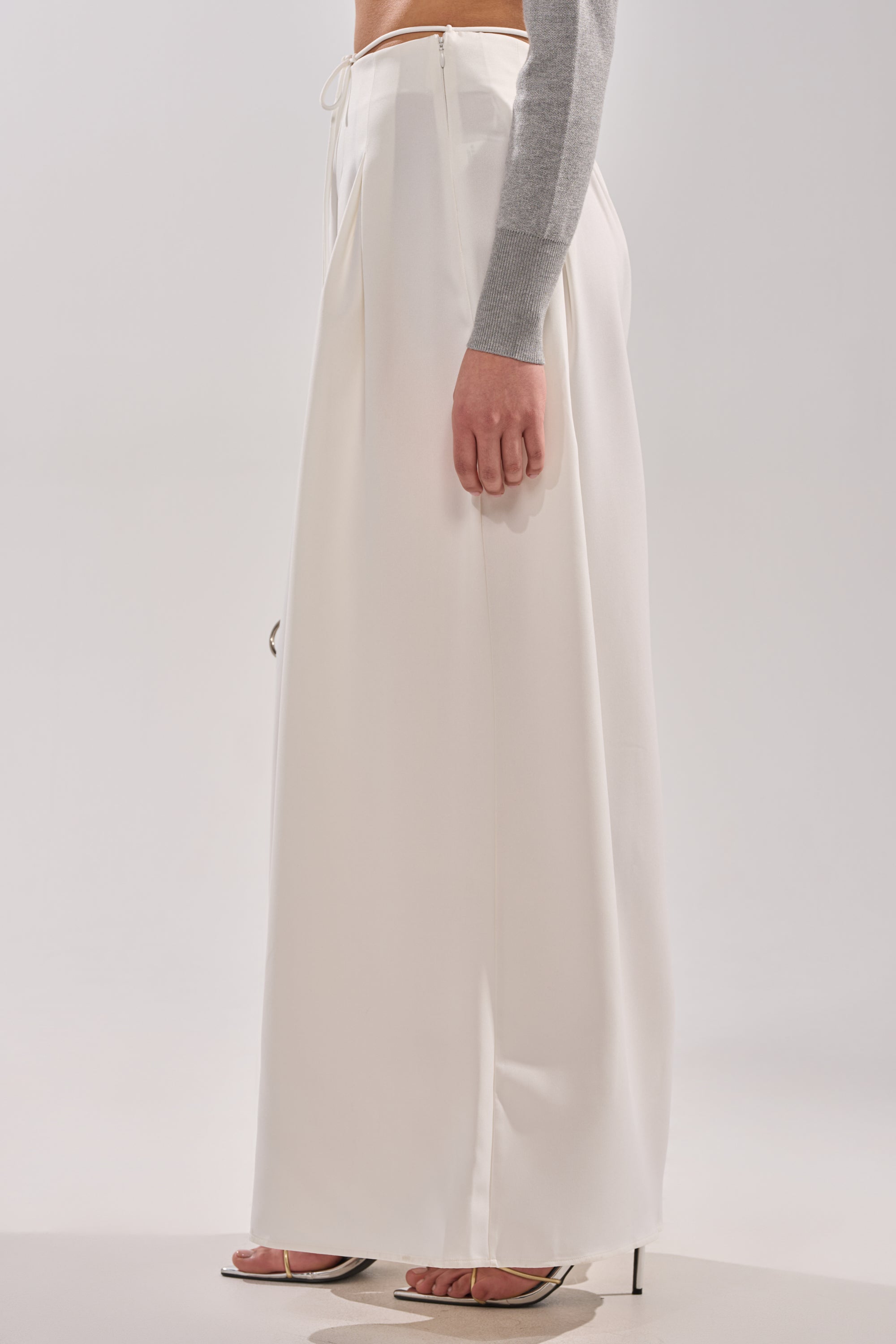 GLORIOUS PLEATED WIDE LEG TROUSER