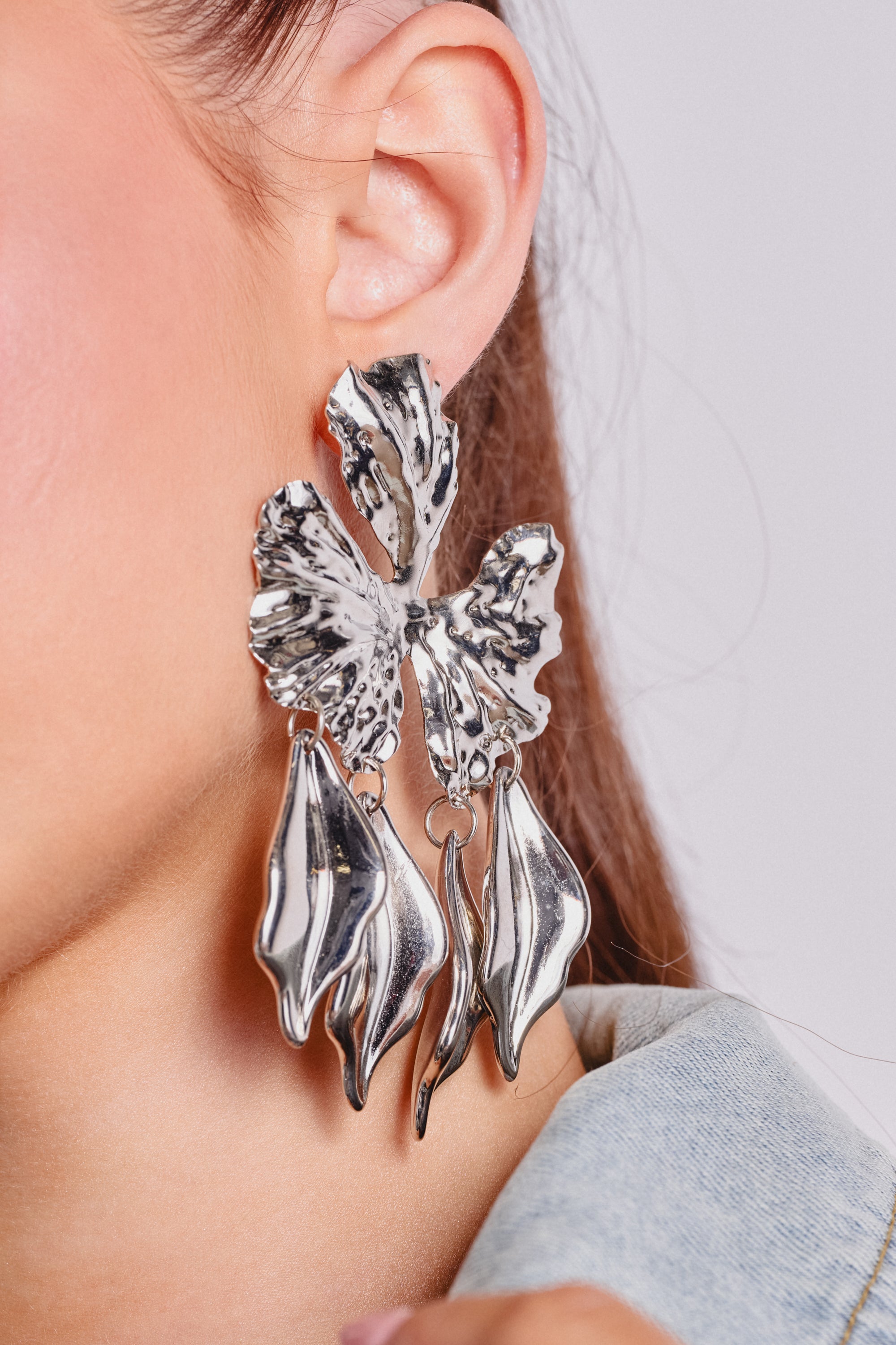 IN BLOOM EARRING