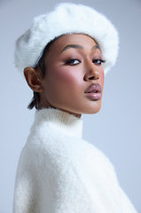 PEARLY WHITES FLUFFY BERET