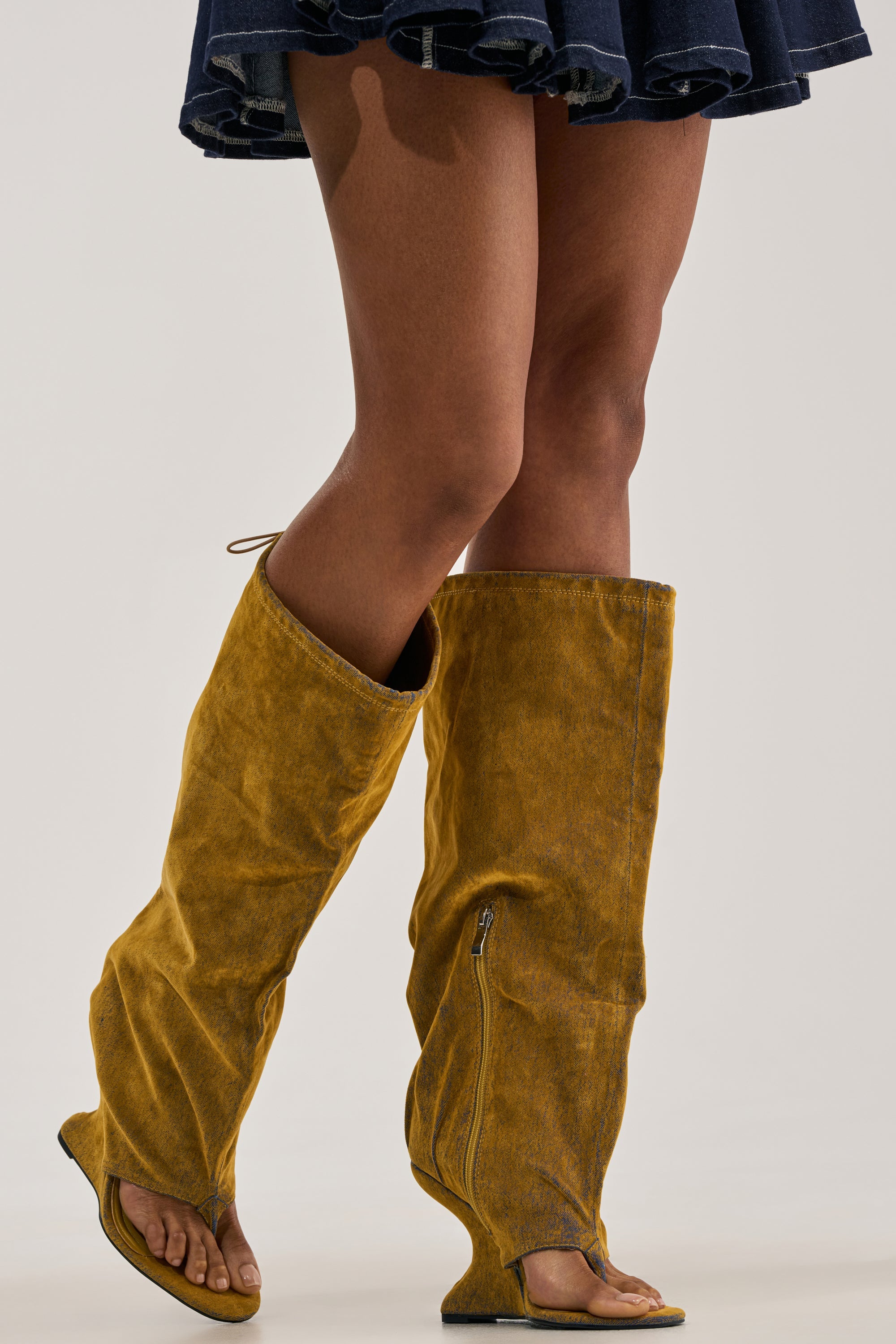 AZALEA WANG XYYLAH MUSTARD WEDGE GLADIATOR SANDAL