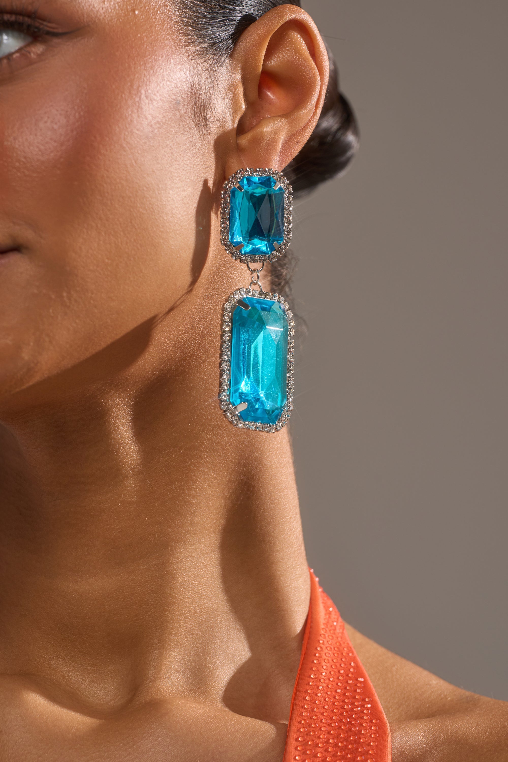 ON TREND EARRING