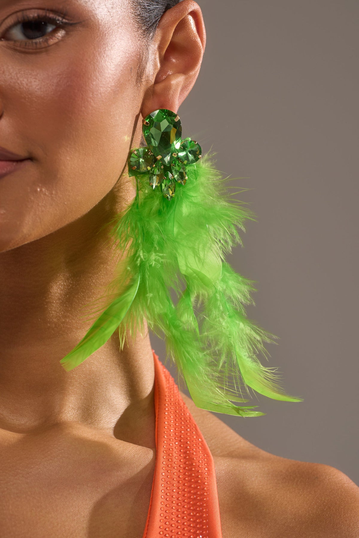 SHOW IT OFF EARRING