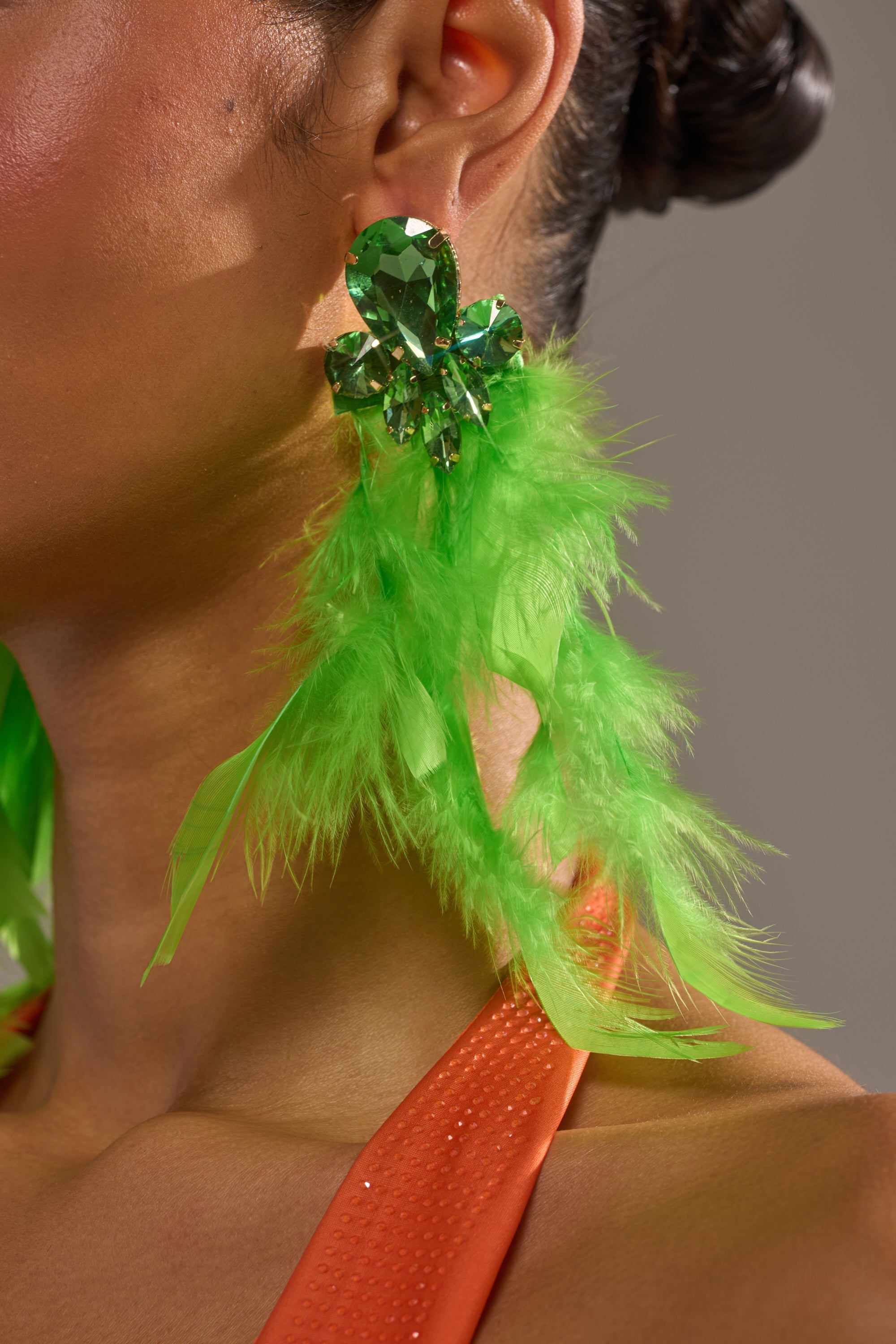 SHOW IT OFF EARRING