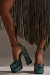 AZALEA WANG ZIPPHORA BLUE BROCADE CHUNKY PUMP