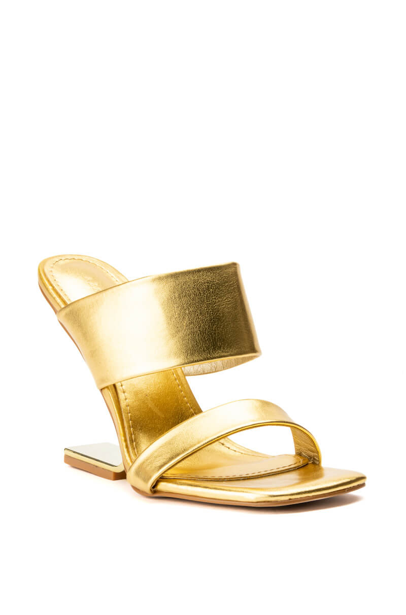 AZALEA WANG DENALI SLIP ON WEDGE SANDAL IN GOLD