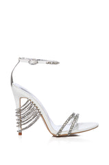 AZALEA WANG JASIME EMBELLISHED TASSEL DESIGN SANDAL IN WHITE