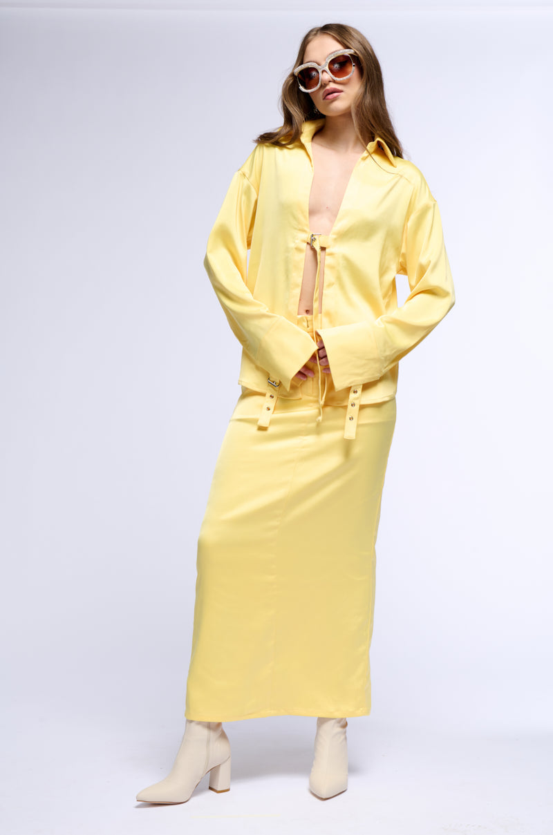 BELLISSIMA SATIN FINISH COLLARED BLOUSE IN YELLOW