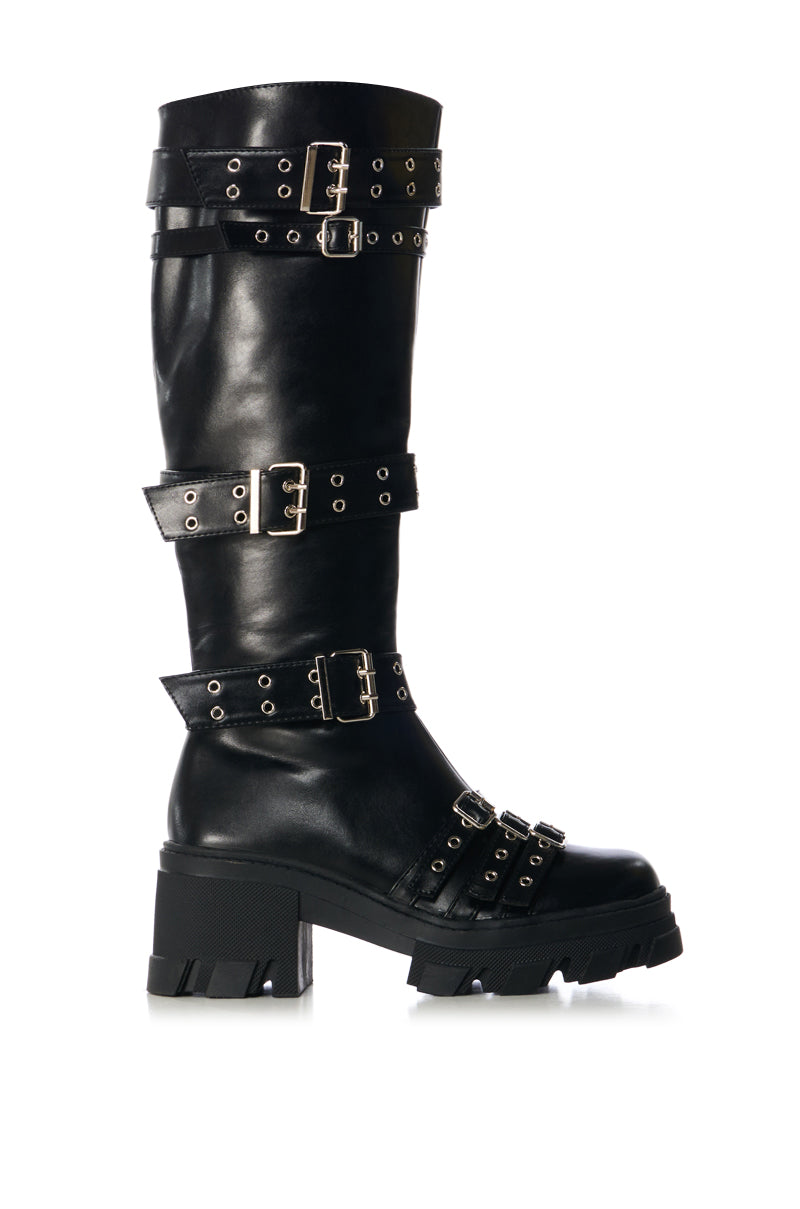 BLADE BLACK BUCKLE DETAIL BOOT