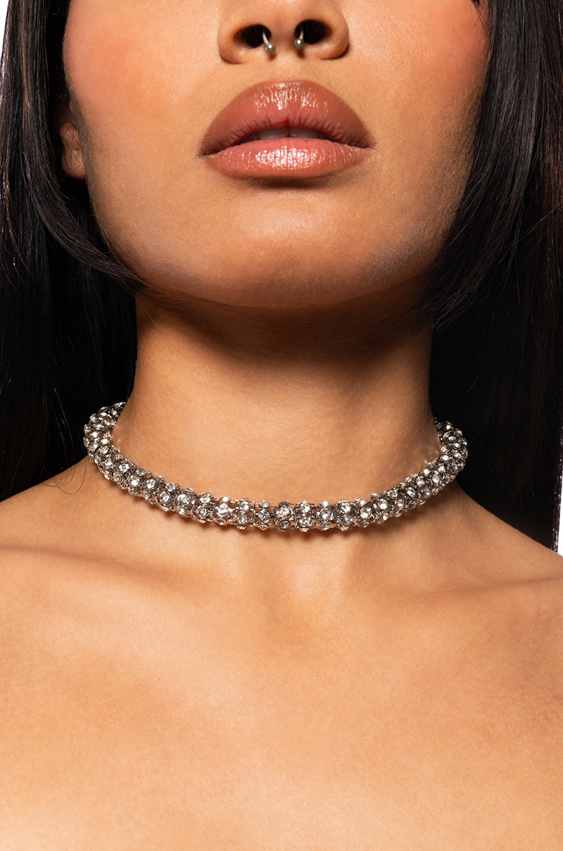 BLINGING NECKLACE IN SILVER