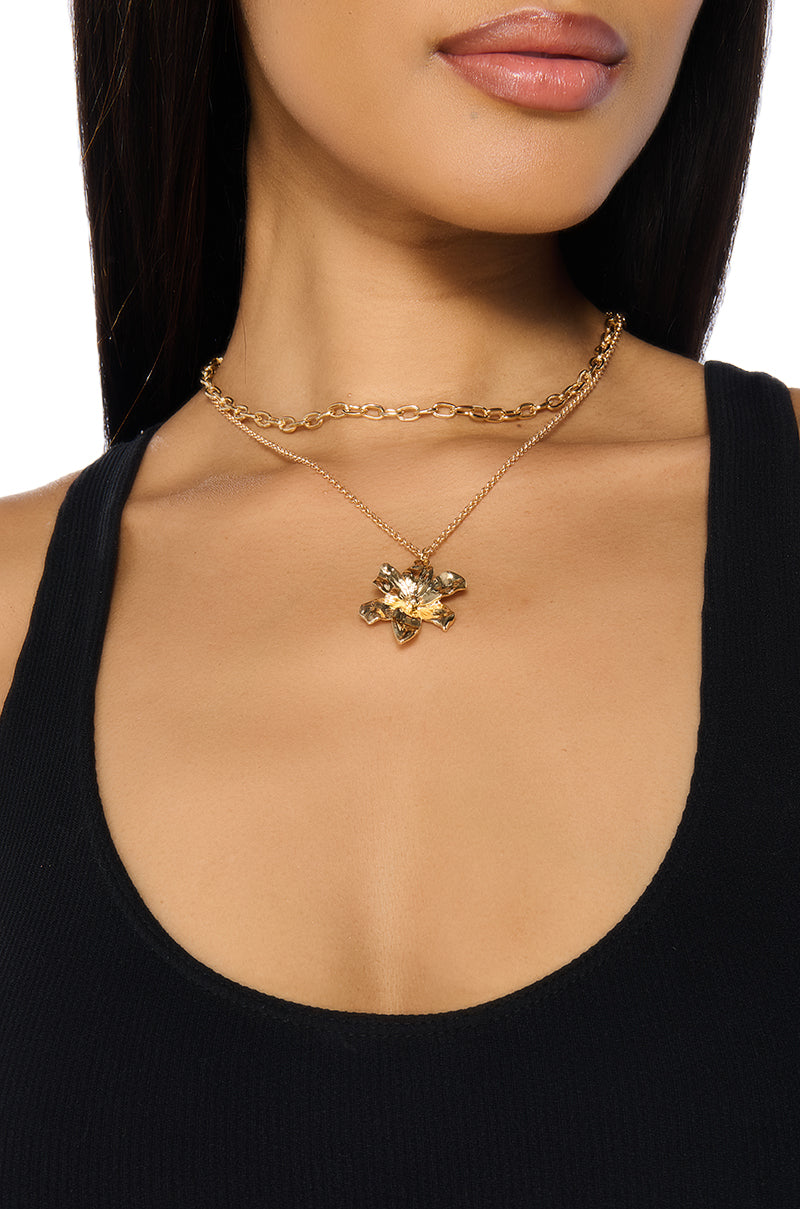 FLOWER BABY NECKLACE