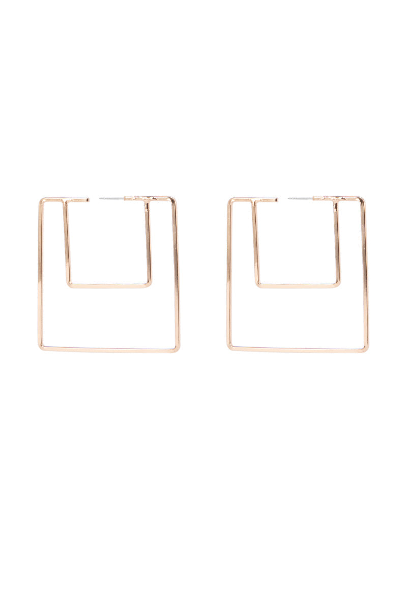 GEO EARRING IN GOLD