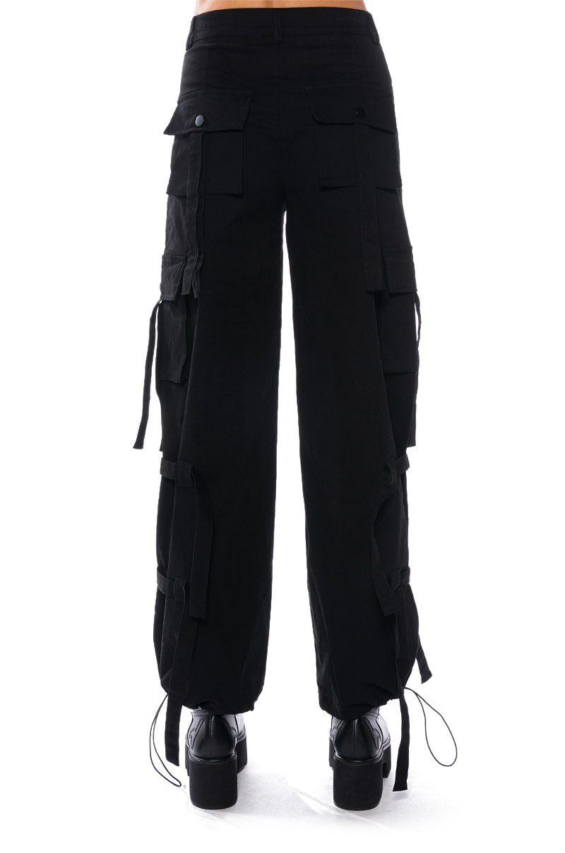 IT IS BACK CARGO PANTS
