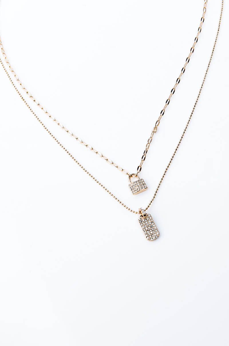 LIP LOCKED LAYERED NECKLACE