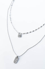 LIP LOCKED LAYERED NECKLACE