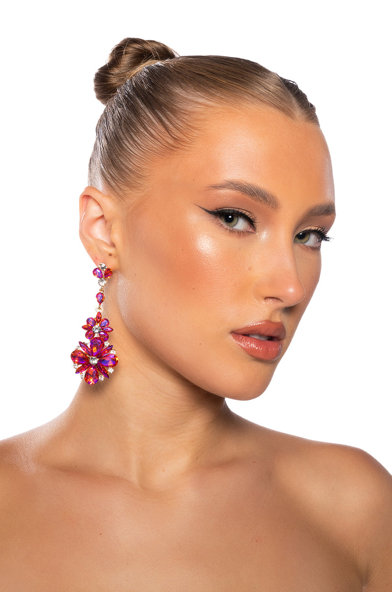 PRETTY PLEASE EARRING IN PINK
