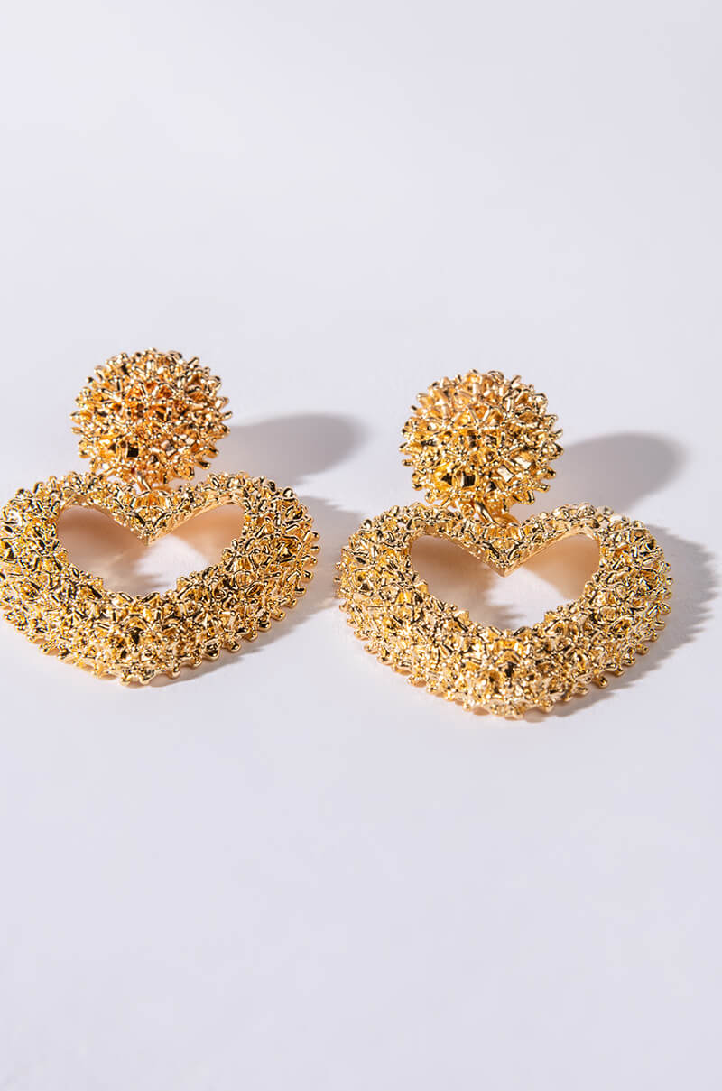 QUEEN OF HEARTS TEXTURED GOLD EARRINGS