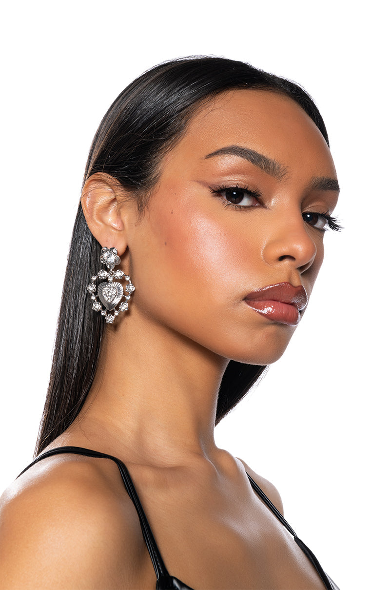 QUEENDOM EARRING