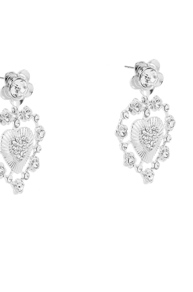 QUEENDOM EARRING