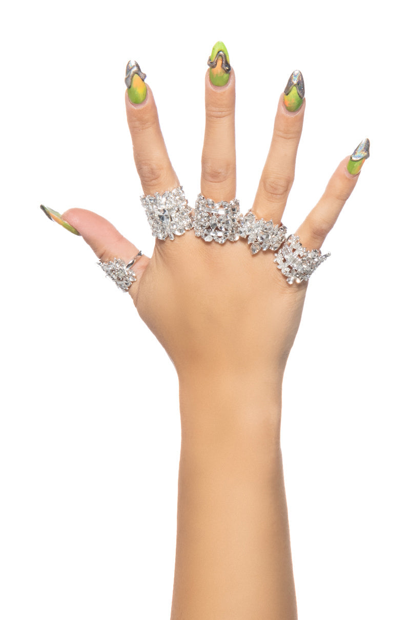 QUEENDOM RING SET